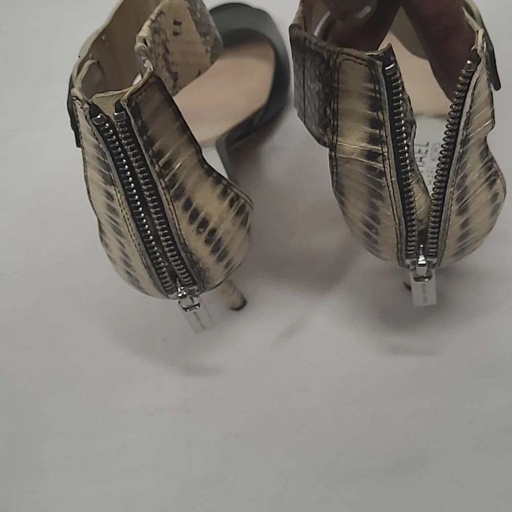 Michael Kors Women's Sandal - Picture 5 of 10